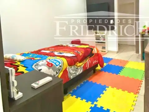 Casa 5 ambientes con 4 baños