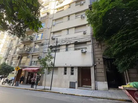 Departamento en Venta de 4 Ambientes con Dependencia en Barrio Norte