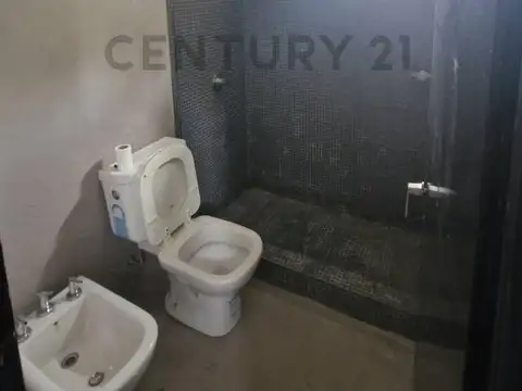 Alquiler PH 2 Ambientes con terraza, uso comercial.