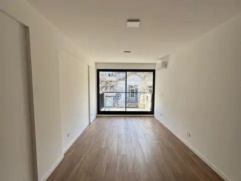 Paraguay 4600, Piso 2