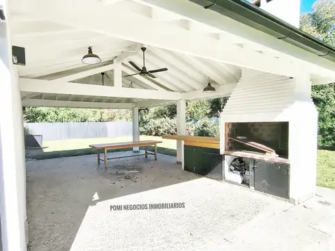 Casa 5 ambientes con 3 baños