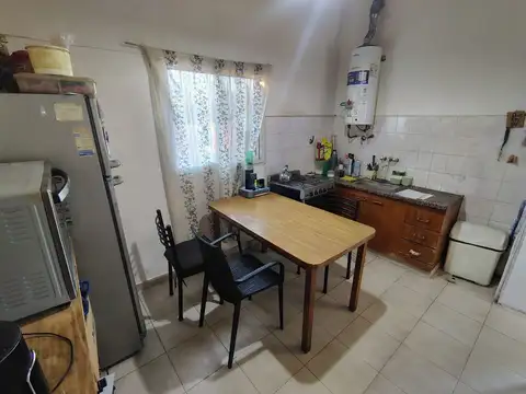 Casa 4 ambientes con 1 baño