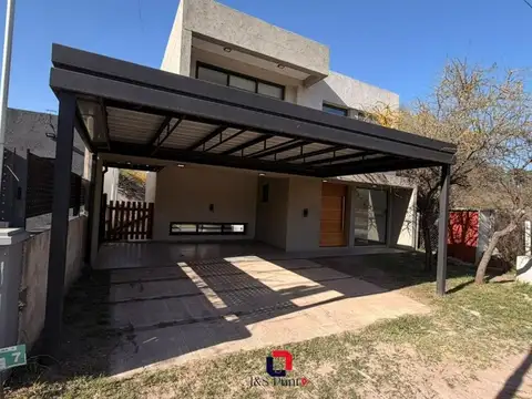 Casa en Alquiler al Norte