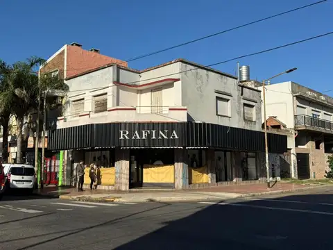 local venta Villa Ballester esquina oportunidad