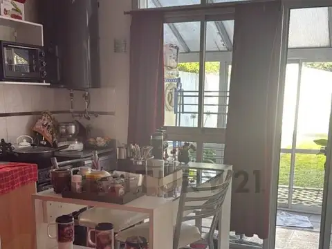 Casa en Venta con 1 cochera