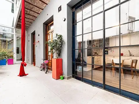 Venta PH 4 ambientes Reciclado Con Piscina Patio Terraza Sin expensas Parque Centenario Caballito