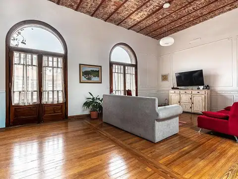 Depto Tipo Casa en Venta de 5 ambientes