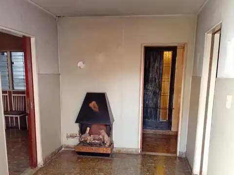 Depto Tipo Casa en Venta en Villa Luzuriaga, USD 70.000