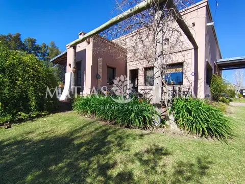 Casa en Venta en Carlos Keen, USD 290.000
