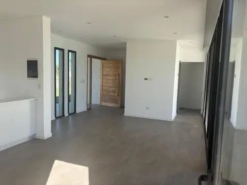 Casa en Venta de 4 Ambientes - San Sebastián Area 11 Escobar