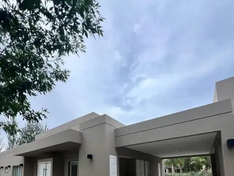 Casa en Venta en San Vicente, USD 260.000