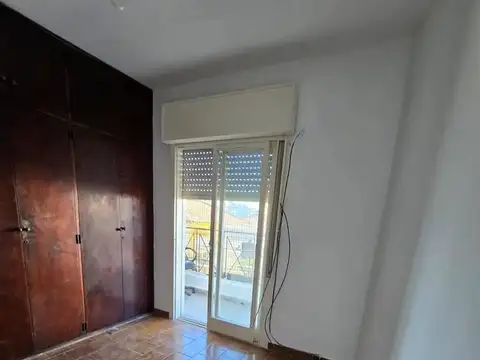 Departamento en alquiler - 2 Dormitorios 1 Baño - San Justo