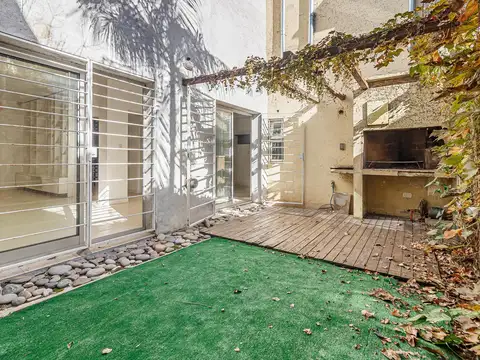 Casa tipo PH con Patio, Parrilla y Terraza · Luz NE · Martínez Oeste