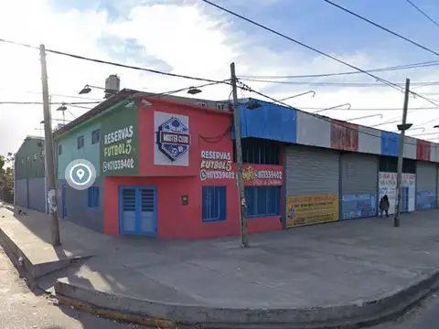 Donato Alvarez esq  calle 837 3800