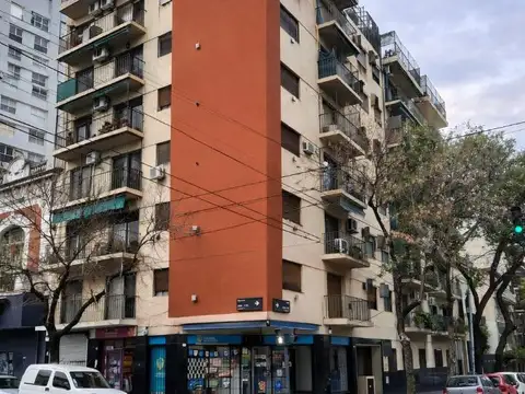 Plaza 2400, Piso 6