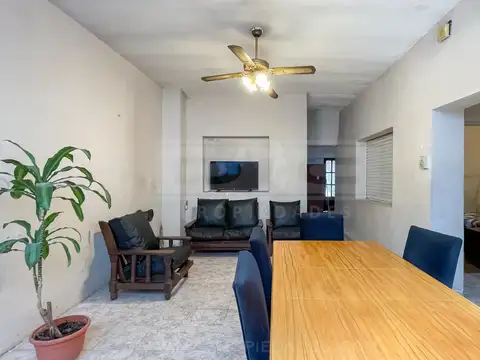 Depto Tipo Casa en Venta de 5 ambientes