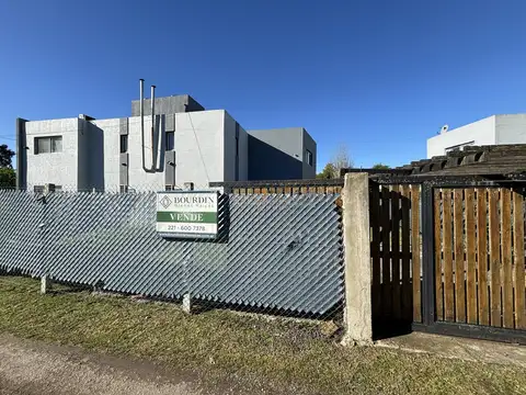 Depto Tipo Casa en Venta en Villa Elisa, USD 105.000