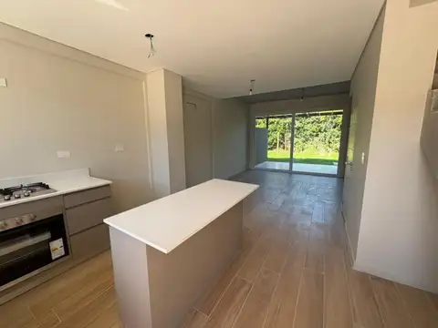 VENTA 3 AMBIENTES CON JARDIN PROPIO - ALDEANA PILAR
