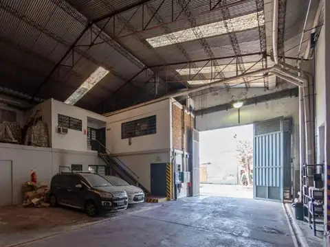Venta Galpón 1.220m² S/Columnas 9m de alt. - Lanús