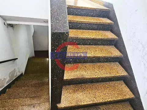 Departamento 3 amb en 2° piso sobre Av. Maipú, Olivos, zona Quinta Presidencial