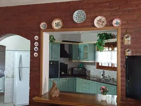 Casa en Venta con 5 cocheras