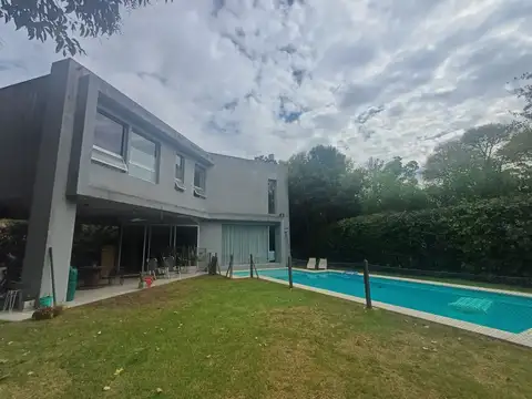 Casa en Pilar