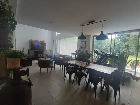 Casa en Pilar