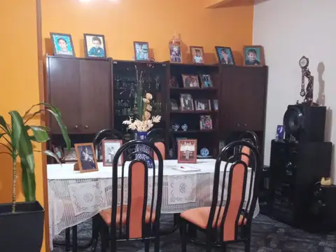 Casa en Alquiler en Lomas del Mirador, $ 1.200.000