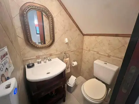 Casa 4 ambientes con 2 baños