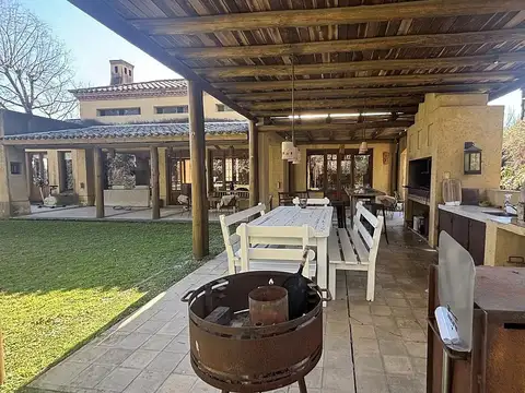 Casa en Venta de 4 dormitorios