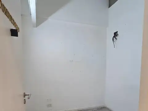 Oficina en Alquiler en Benavidez, $ 3.700.000
