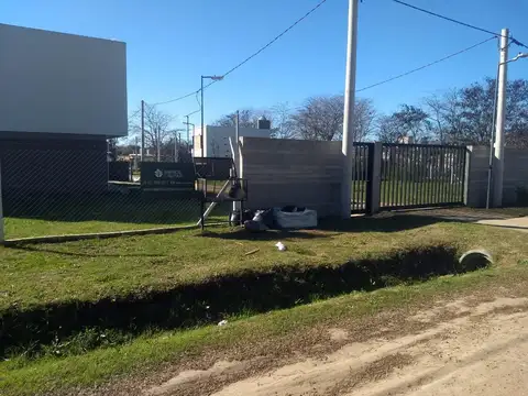 149 e/41y42 terreno en venta