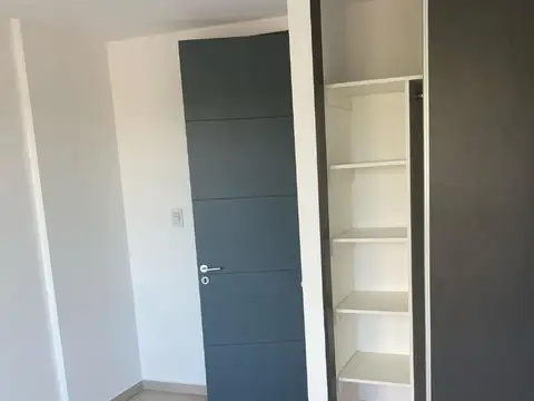 Departamento en Alquiler B° Guemes, con balcón