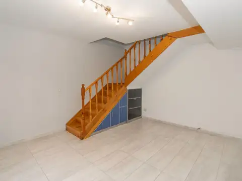 Depto Tipo Casa en Venta en Mataderos, USD 90.000