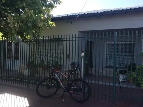 Lisandro De La Torre 200