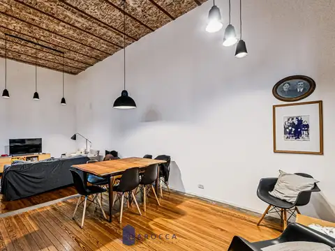 Depto Tipo Casa en Venta con 1 cocheras