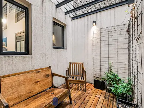 Depto Tipo Casa en Venta en Chacarita, USD 330.000