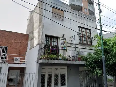 CASA EN VENTA - LA PLATA