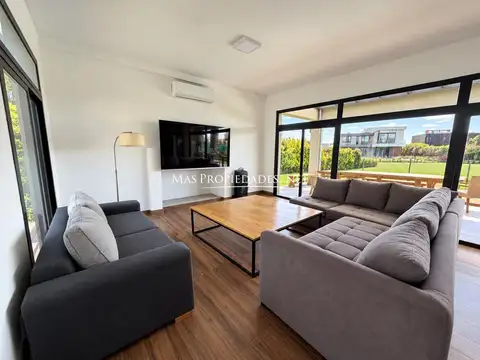 Casa en Alquiler en Terralagos, USD 4.000
