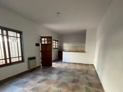Casa en Alquiler al Oeste