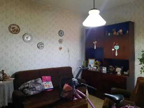 Casa 3 ambientes con 1 baño