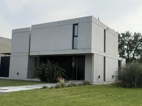 Casa en Venta al Noreste