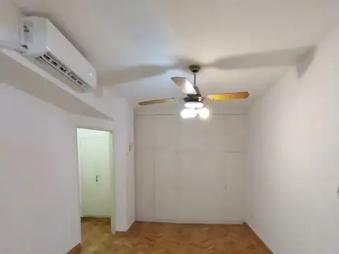 Yapeyú 100, Piso 1