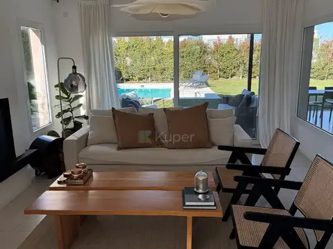 Casa en Alquiler Temporal de 4 dormitorios