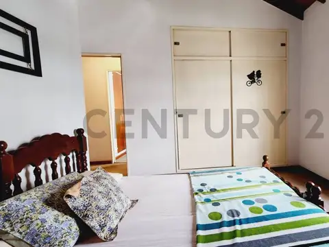 Casa 5 ambientes con 3 baños