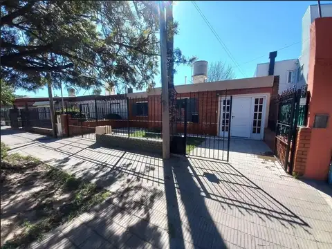 Casa en oportunidad 2 dormitorios B Panamericano