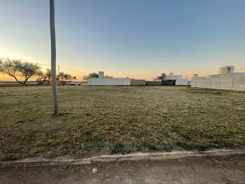 Calle Publica S/N B° Macario, Monte Cristo