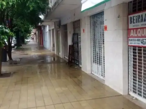 PEQUEÑO LOCAL EN  NOGOYA Y PORCEL DE PERALTA."SOLO PARA DEPOSITO"
