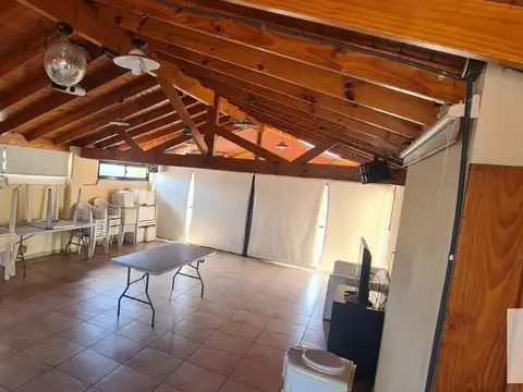 Oficina Monoambiente con 8 baños