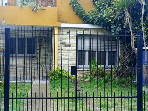 Depto Tipo Casa en Venta de 5 ambientes